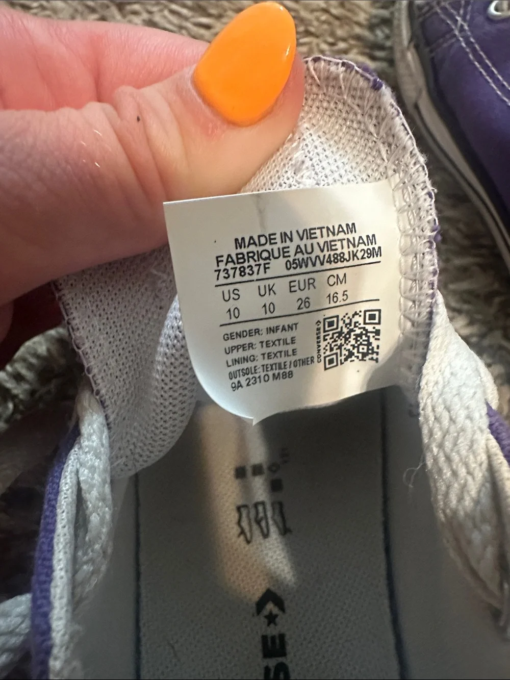 Converse Kids Low Top Sneaker - Purple and White h